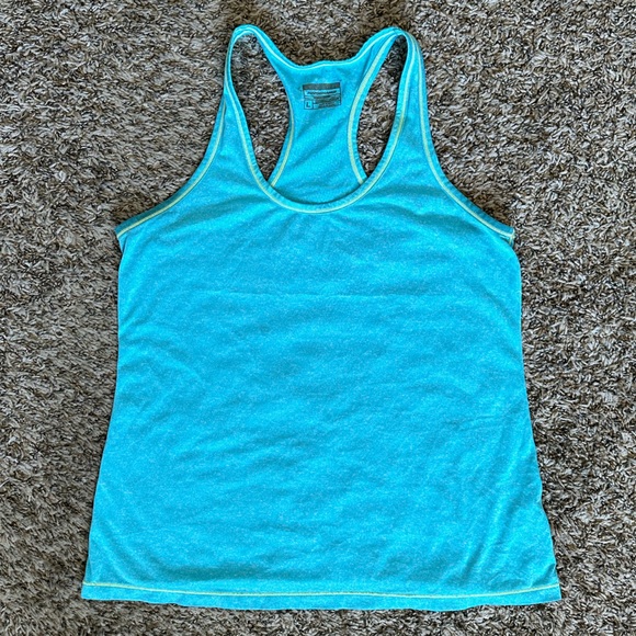 Athlete wear✨BUNDLE✨with jacket and shorts - Picture 6 of 16